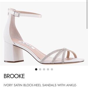 Nina Brooke Ivory Satin Block-Heel Sandals size 8.5W NWT